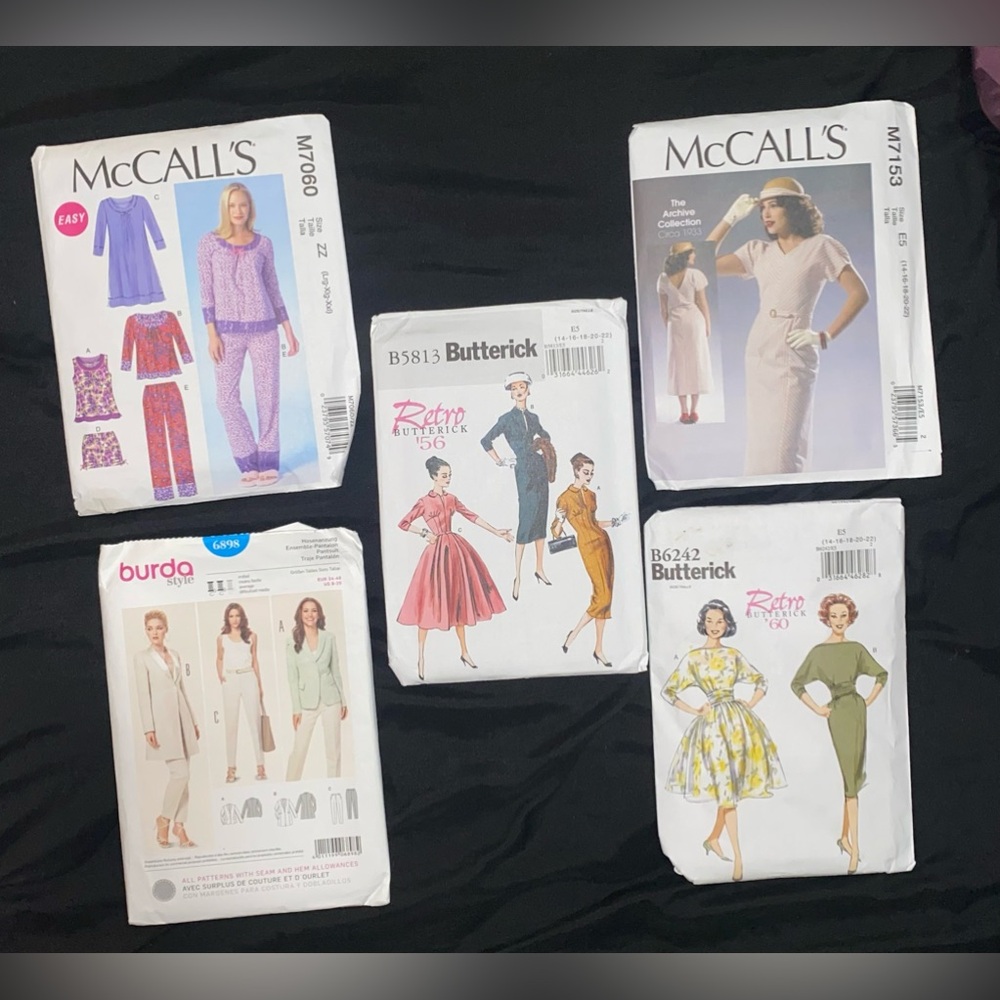 Vintage Retro Sewing Patterns-Women’s Clothing-Set of 5-NEW, Never Used